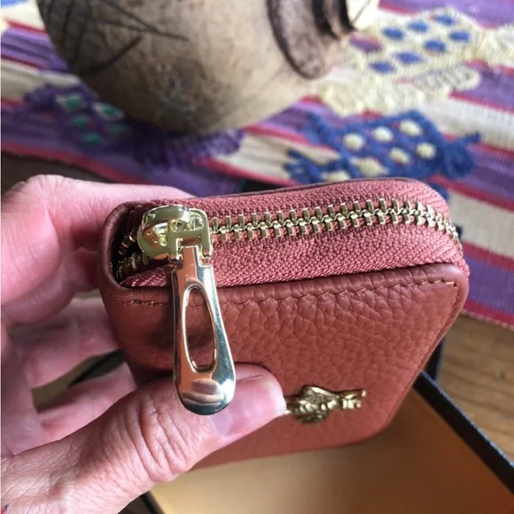 🆕✨ Leather RFID Protection Zip Around Credit Card Bee Small Wallet - Picture 7 of 10